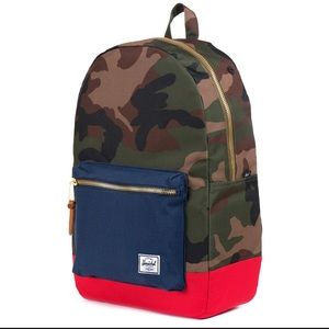 Herschel Settlement Backpack Camo/Navy/Red